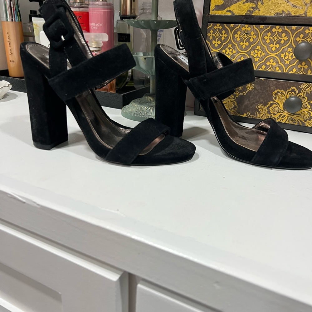 Steve Madden 5 inch heels In excellent condition.